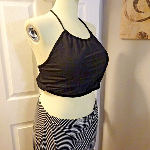 Zara NWT Medium Halter Crop Top 90’s Retro Style Black - Picture 2 of 6